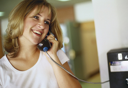 香港电话号码是几位，区号是多少？