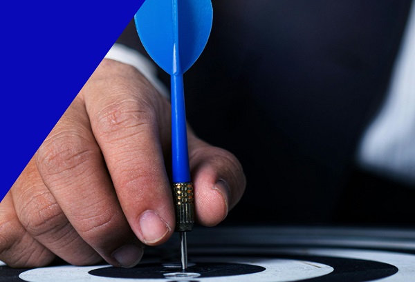 一、一份给到顶尖人才的长期合约